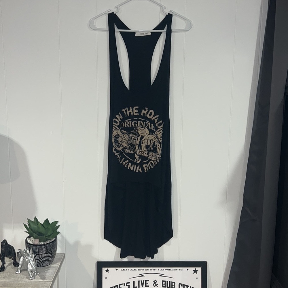 High low tank top.